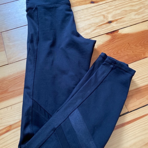 Kendall & Kylie Activewear Bottoms - Picture 10 of 14